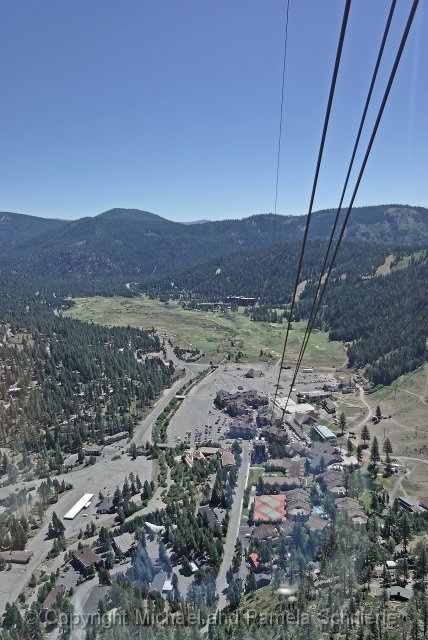 squawvalley.jpg - Squaw Valley from the Squaw Valley gondola